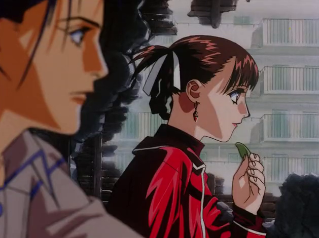 她被养父训练成杀手，还被迫成为他的“玩物”——这部被禁25年的里番，至今无人能超越